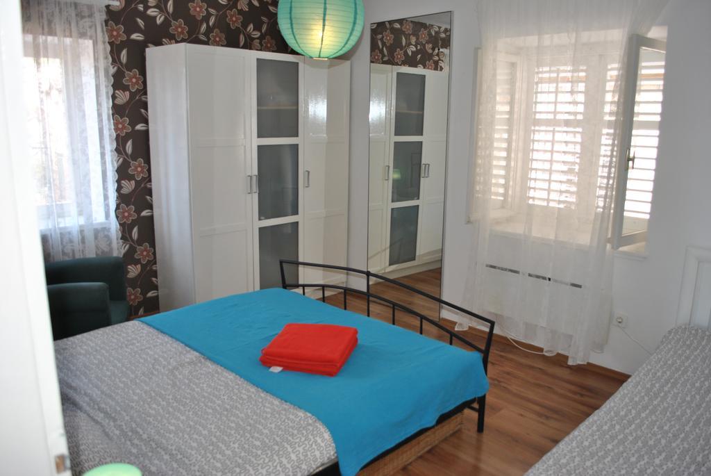 Apartment Optimist Макарска Экстерьер фото