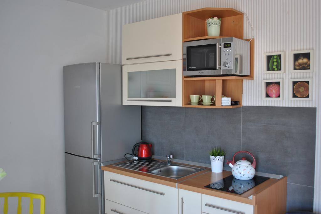 Apartment Optimist Макарска Экстерьер фото